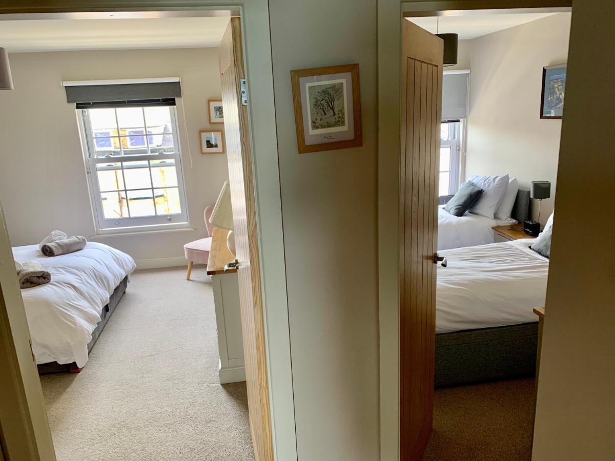 North Sea View Apartment สการ์โบโรห์ ภายนอก รูปภาพ